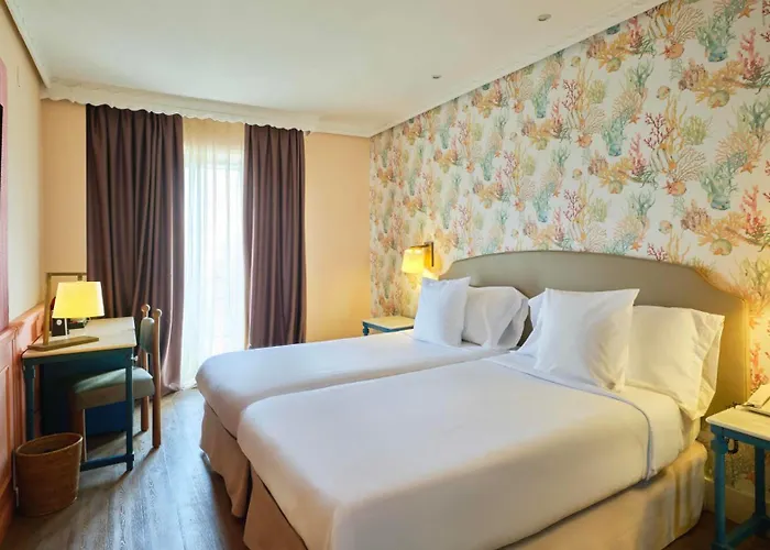 Fenix - Adults Only Recommended 4*