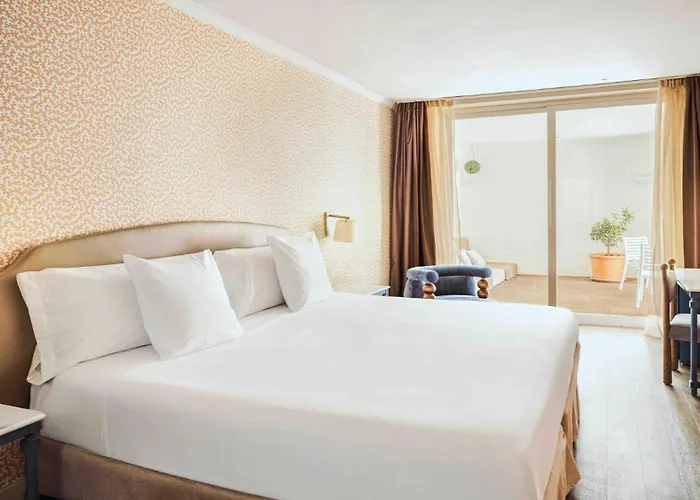 Fenix - Adults Only Recommended 4*